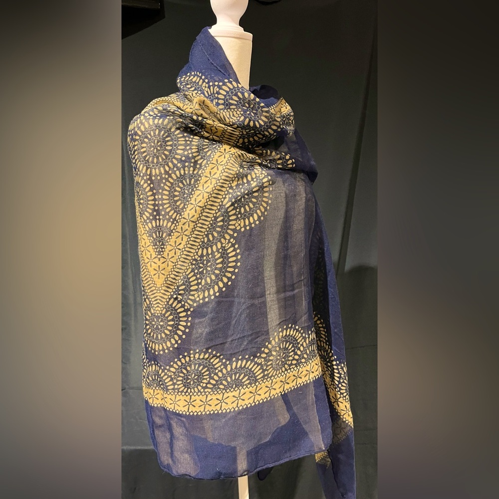 Summer to fall transitional scarf